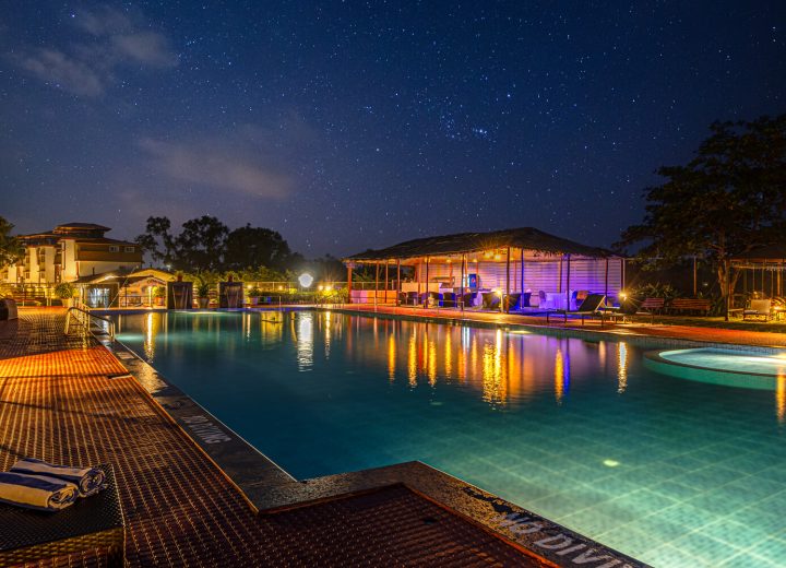 Swimming pool